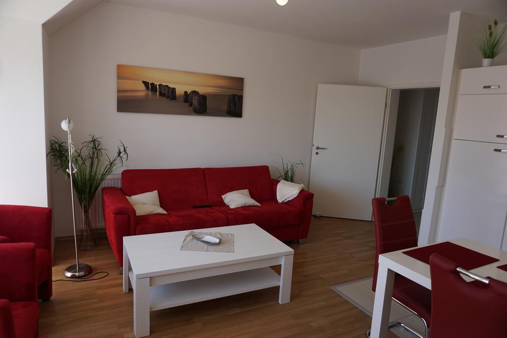 Ferienwohnungen Ruegen Findling Breege Exterior photo