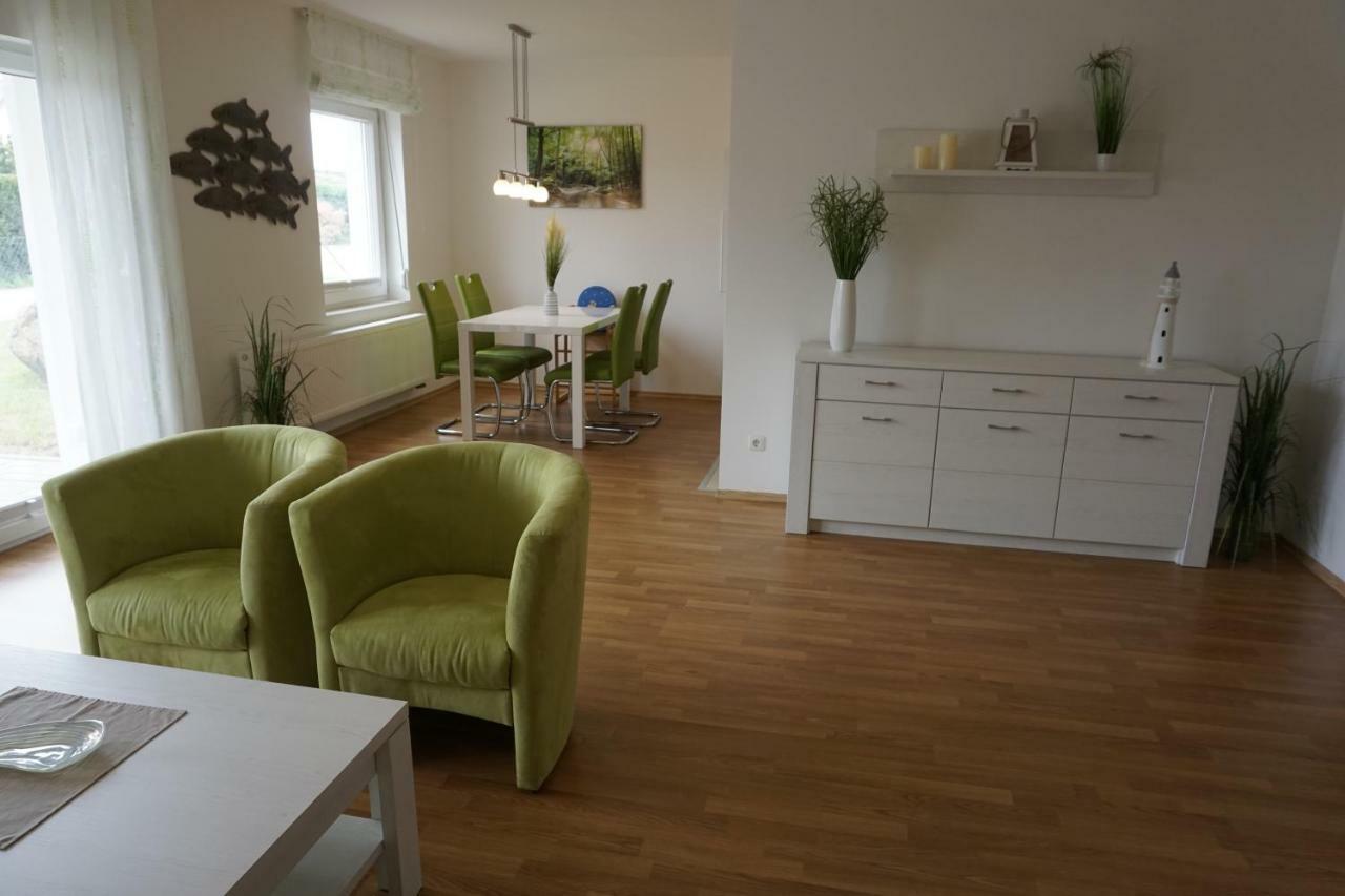 Ferienwohnungen Ruegen Findling Breege Exterior photo